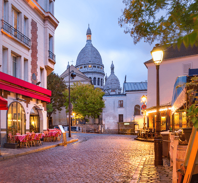 paris monmartre cafe